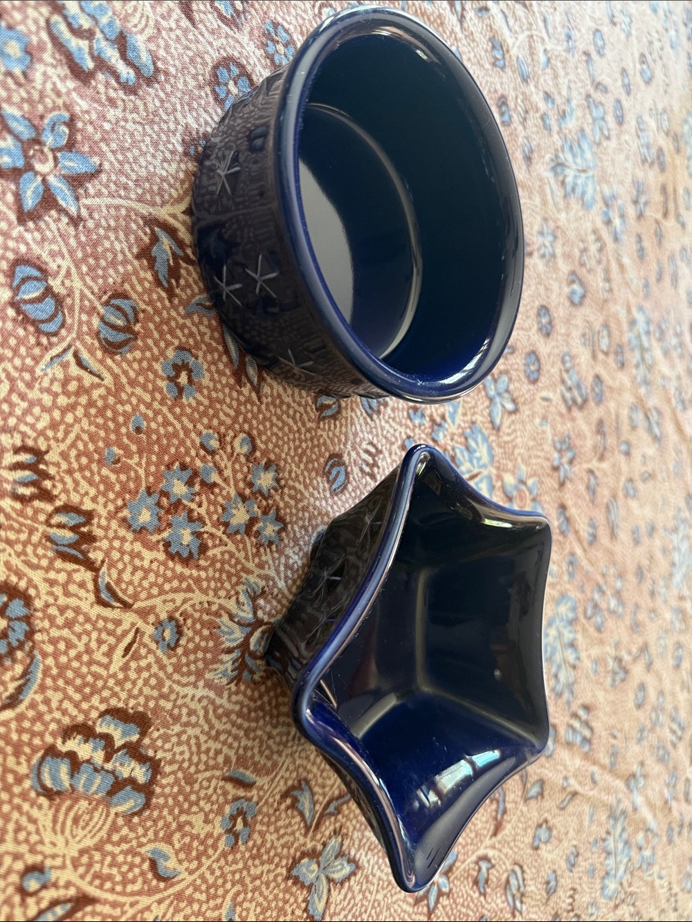 Longaberger Proudly American Star Pottery Dishes set of 2